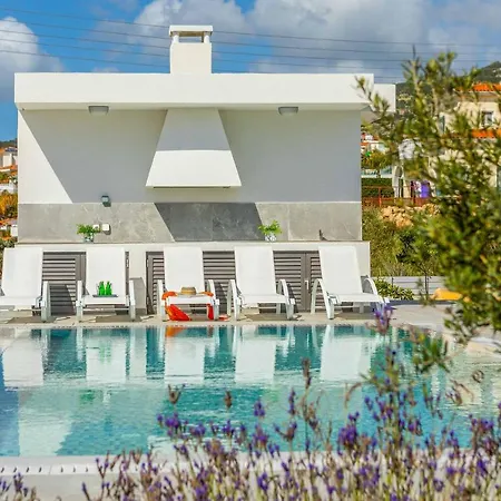 Villa Adaris