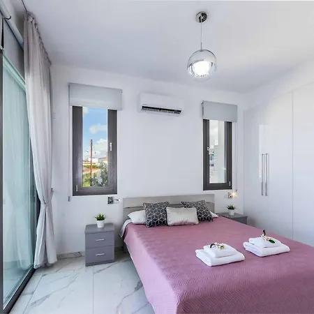 Adaris Villa