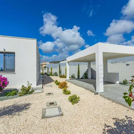 Villa Adaris Pegeia